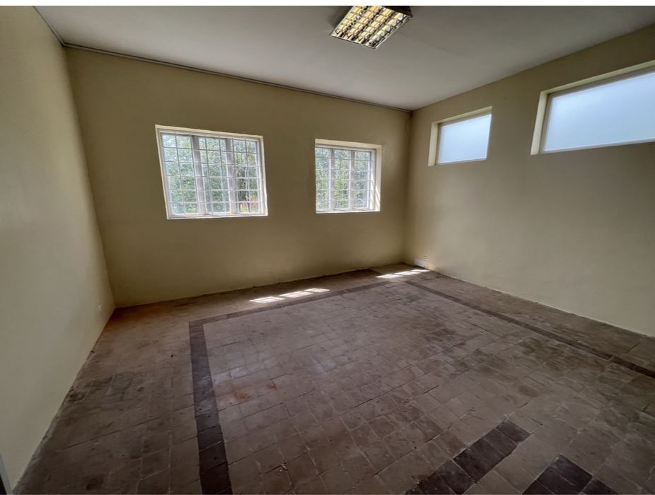 Продам комерційне приміщення Галич, центральна Площа ЖД Вокзалу