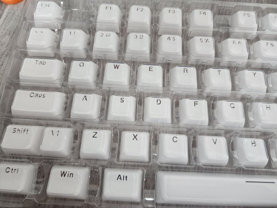 Keycaps klawisze białe jak brylantowe