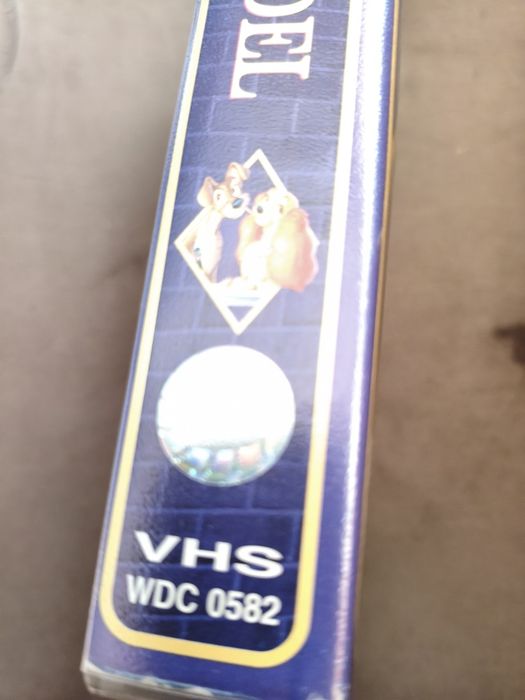 Kaseta VHS Zakochany Kundel Disneya