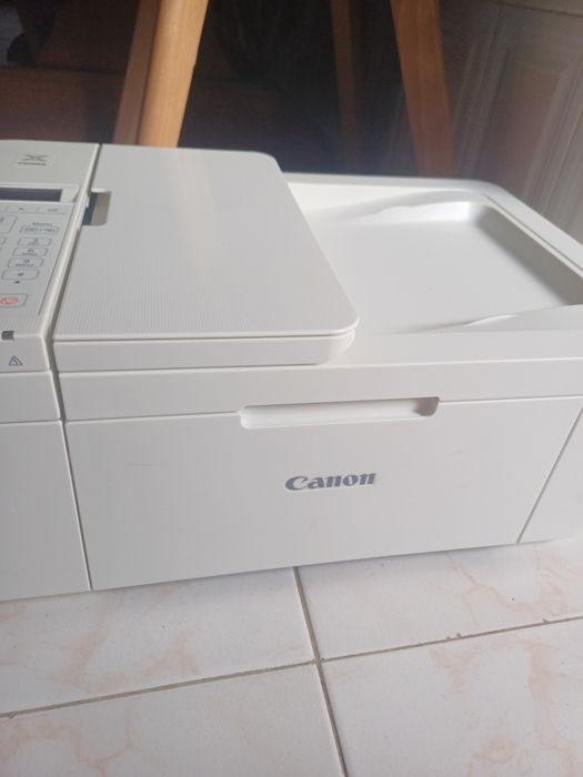 Máquina de fotocópias canon