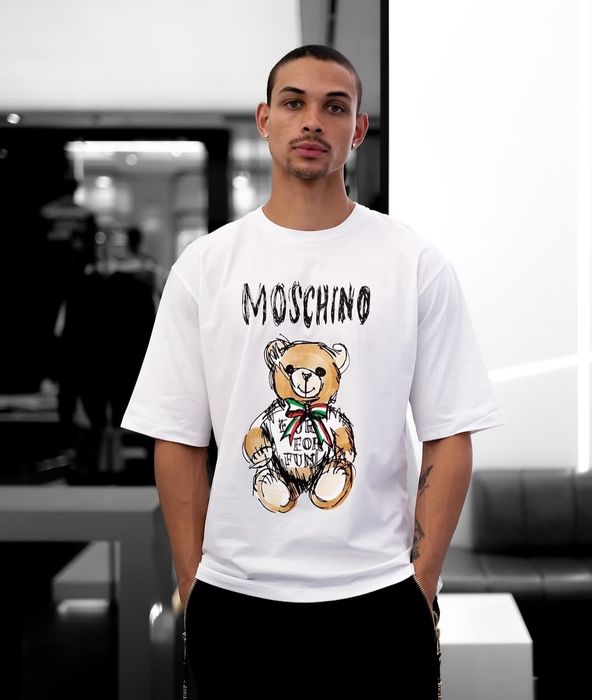 T-shirt exelente qualidade Moschino