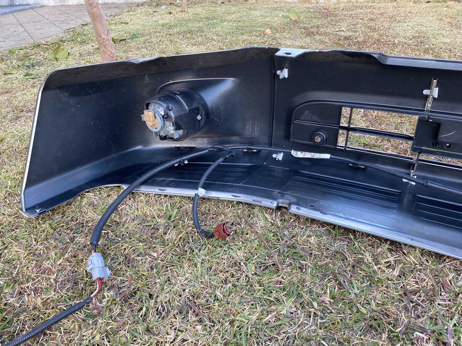 Para-choques Toyota Land Cruiser HZJ (Novo)