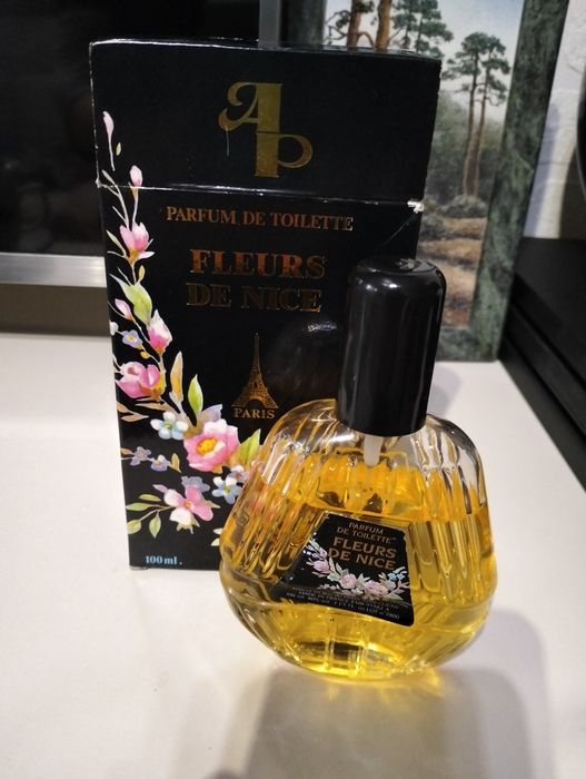 Парфуми часів Радянського союзу  Дзінтарс та Харків