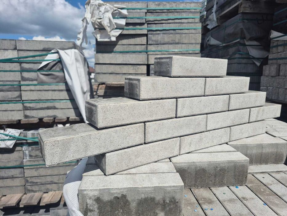 Palisada Betonowa Linea Kostka Brukowa kolor biały 5,5x22,5 cm Obrzeże
