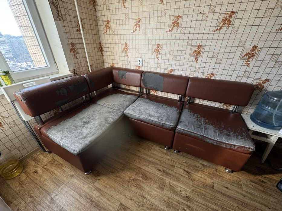 Диван на кухню кутовий