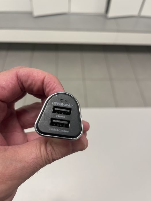 Ładowarka samochodowa HyperGear USB 12V 24V