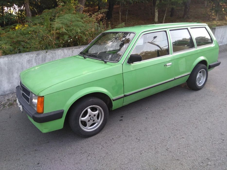 Kadett D Caravan 3p 1.3s