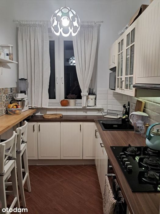 Mieszkanie przytulne niski czynsz 60m² blok drugie piętro