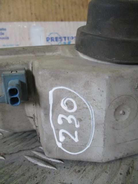 Farol nevoeiro frente esquerdo FORD Escort VI Sedan (GAL, AFL)