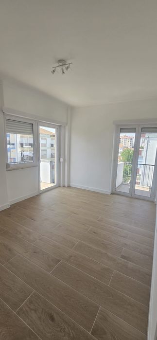 Apartamento T4 Corroios