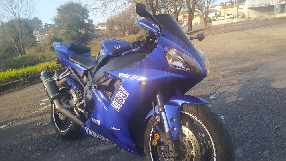 Yamaha R1 de injeção