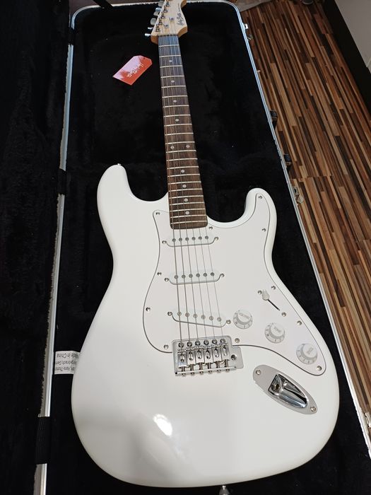 Gitara Harley Benton ustawiona pokrowiec GRATISY