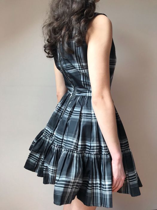 Simple rozkloszowana sukienka kratka kokardka 36