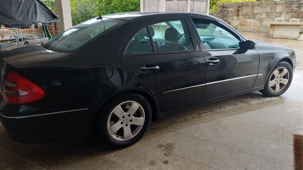 Mercedes benz E220