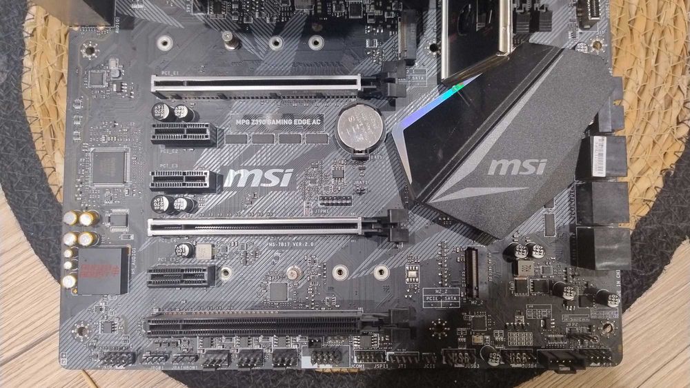 AUSU　Z390M−plus ＆ INTELcoer i9 9900k AUSU Z390M−plus ＆ INTELcoer i9 9900k AUSU Z390M−plus