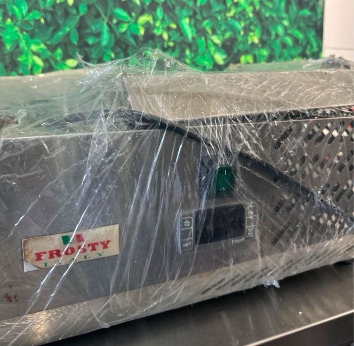 Вітрина FROSTY  VRX 1200/380