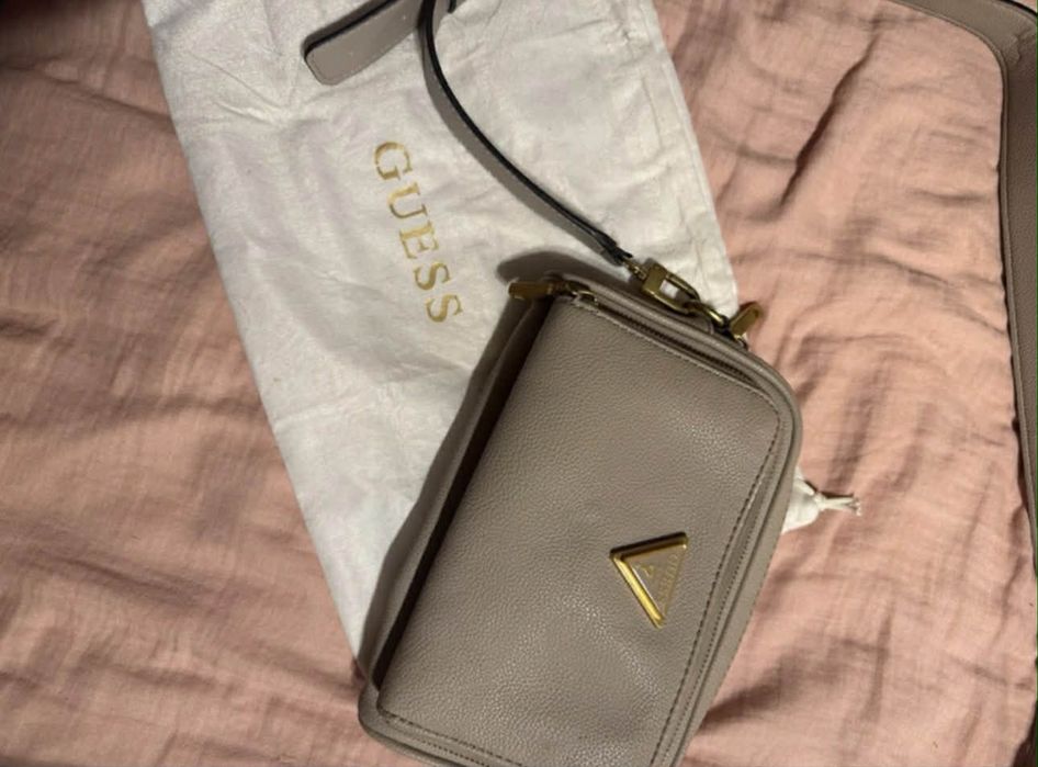 Torebka guess beżowa