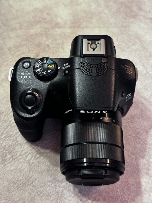 Câmara fotográfica Sony ILCE-3000K excelente estado