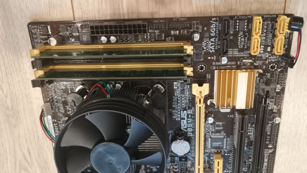 Мат.плата asus b85m-e + i5 4590+8gb ddr3