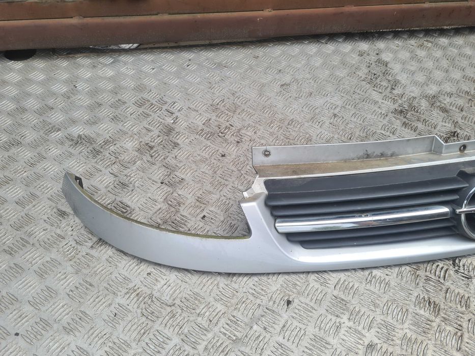 Renault Trafic II grill atrapa Opel Vivaro