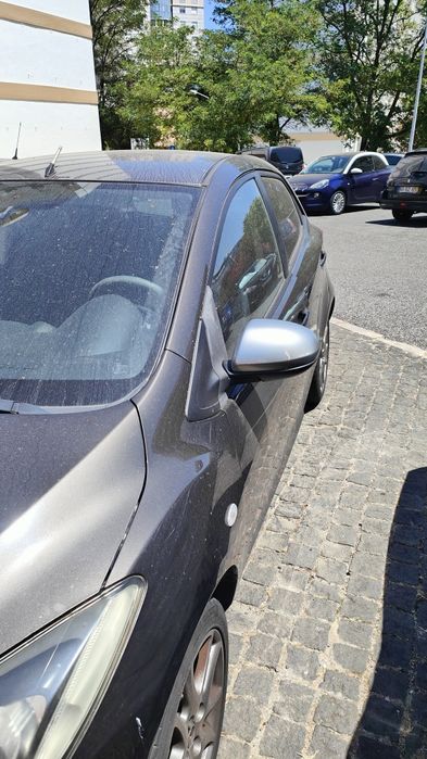 Mazda 2 — fotografia 2