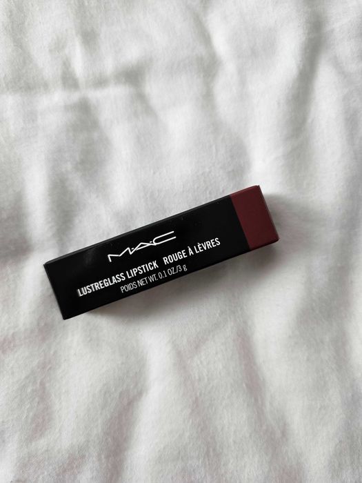 MAC Lustreglass Lipstick Rouge a levres