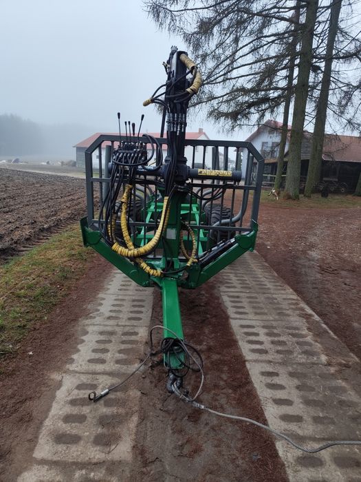 Przyczepa leśna farma 8t