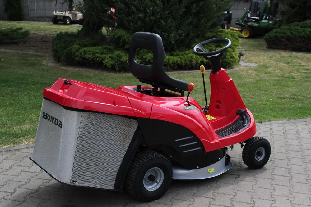 Honda 1211 TRAKTOREK Kosiarka