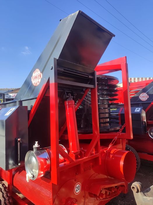 Kombajn do zbioru pestki dyni - KARADAS