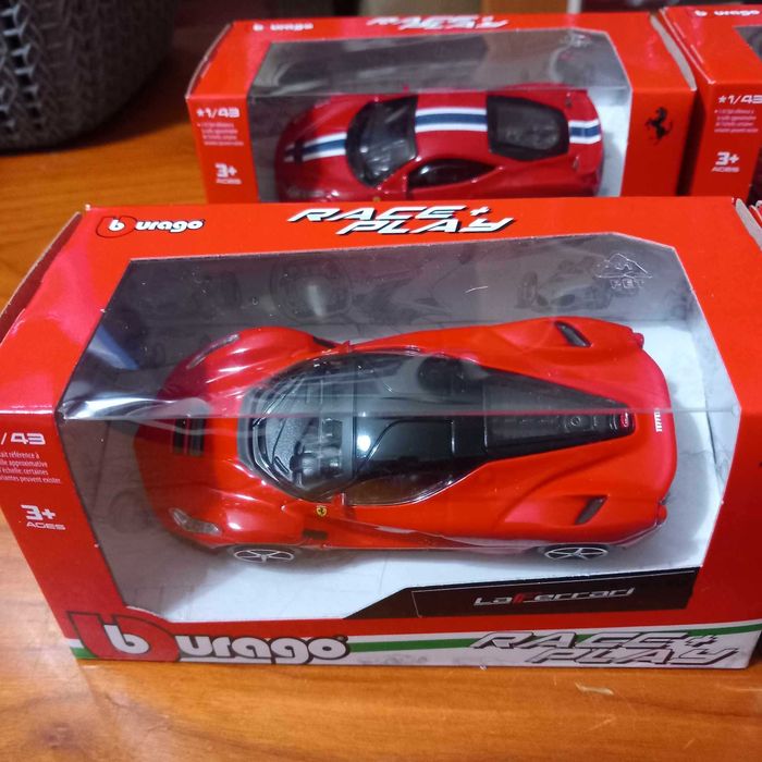 Ferrari 1/43 Bburago NOVO com 10% de desconto
