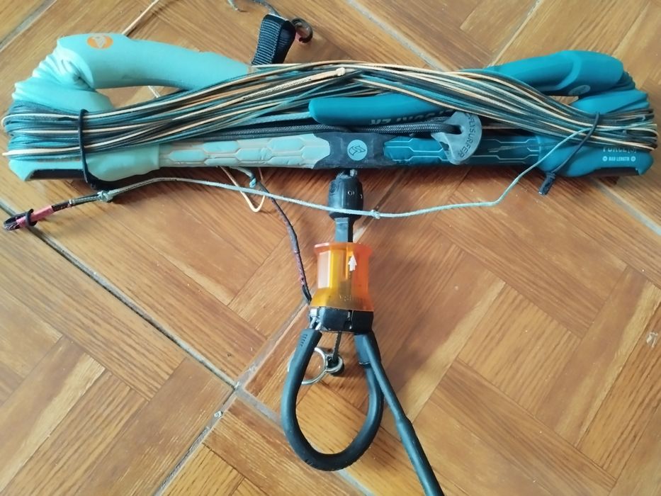 Equipamento kitesurf