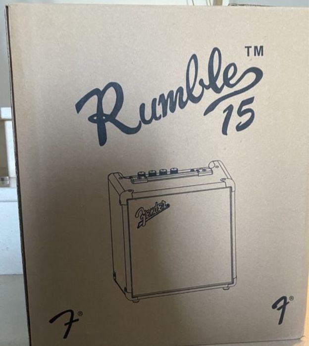 Baixo Fender + Amplificador Rumble 15