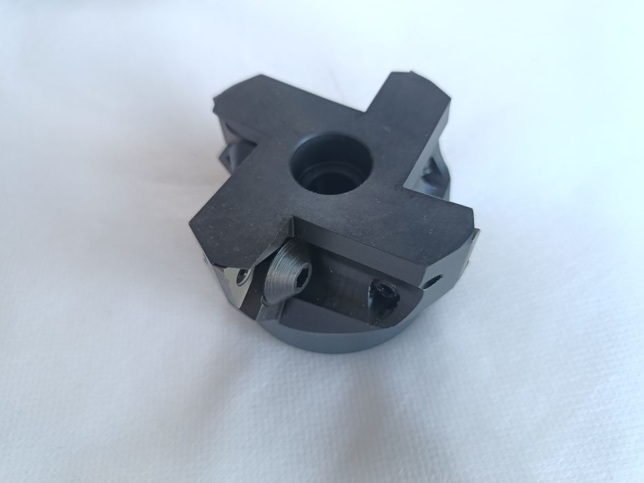 Frez składany nasadzany walcowo-czołowy 220.17