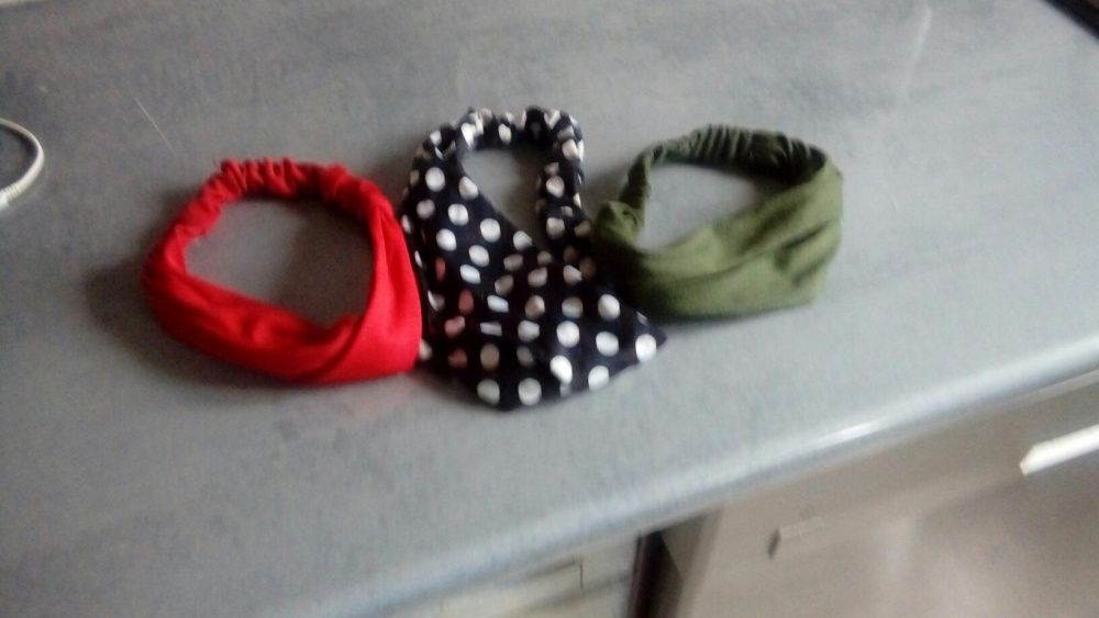 Opaski na włosy różne wzory.