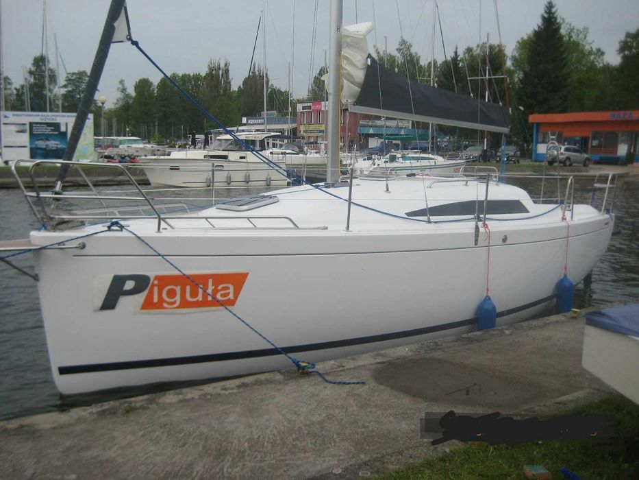 najem jachtu żaglowego antila 27