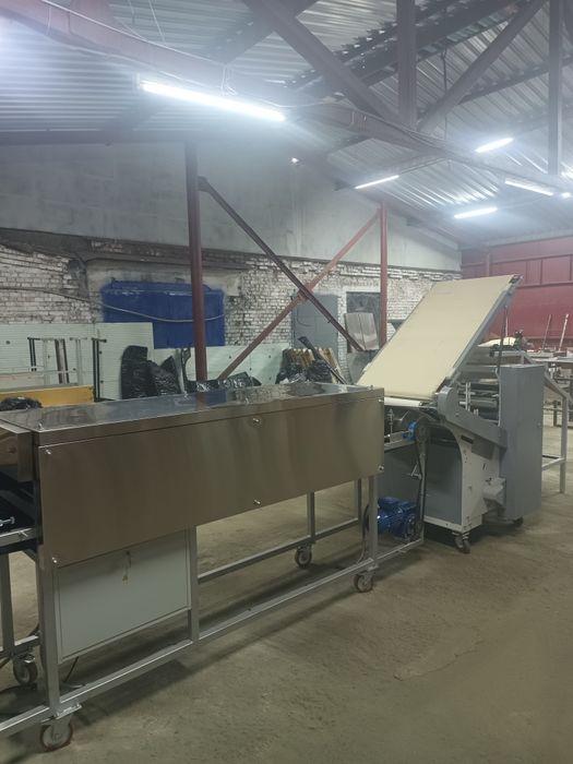 В НАЯВНОСТІ лінія для лаваша