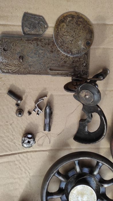 Запчасти к швейной машинке