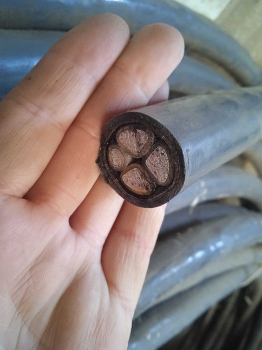 Високовольтний кабель для прокладання в землі