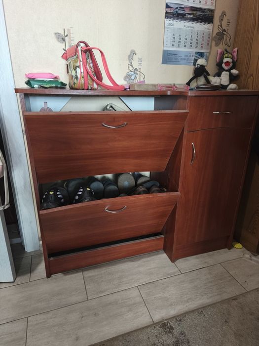 Продам шафу для взуття