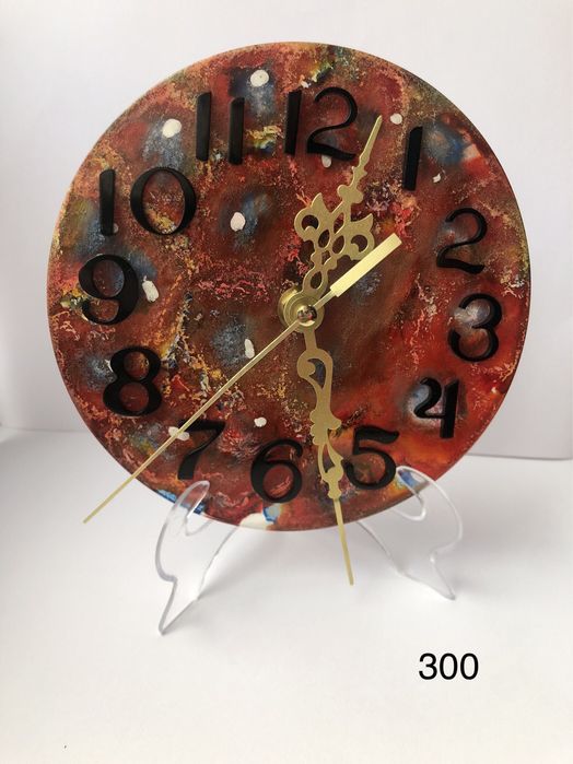 Годинник ручної роботи з іпоксидної смоли