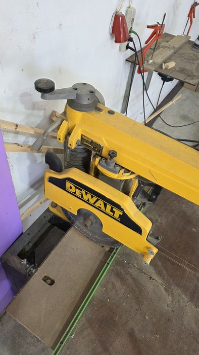 Serra Radial DeWalt 729