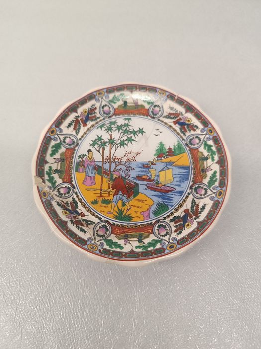Prato Decorativo Porcelana Chinesa Antiga. Macau. 10 cm