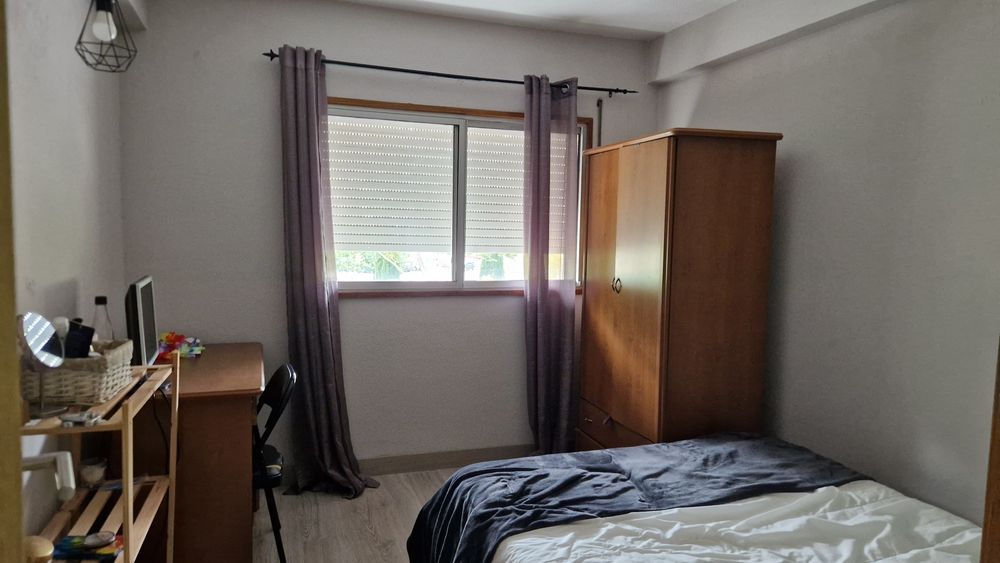 Aluga se  QUARTO  Coimbra