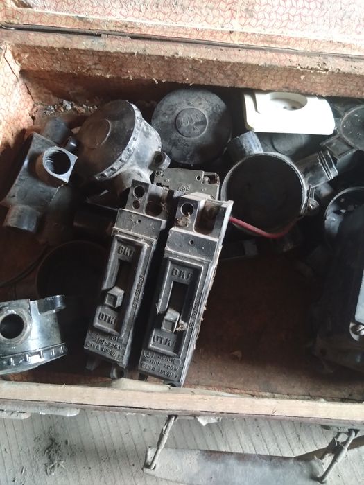 Продам вимикачі !