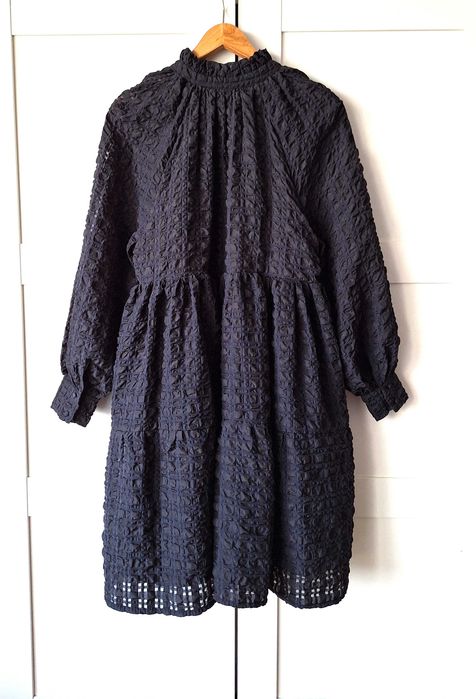 Krótka Sukienka z Fakturą Mapp Jeans Czarno Granatowa