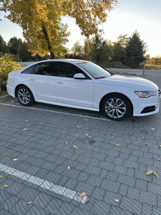 Audi a6c7 2017 року
