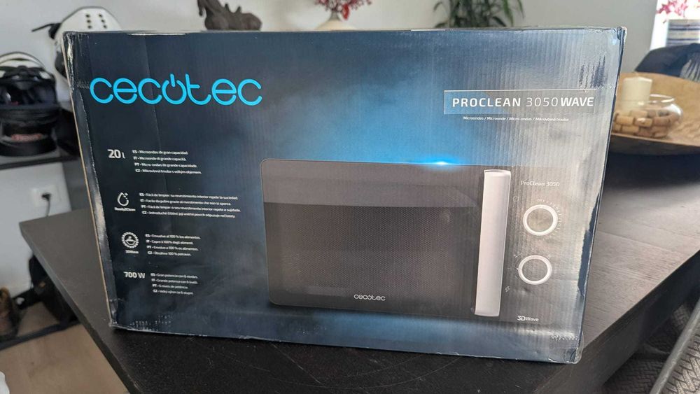 Micro-ondas Cecotec ProClean 3050 – Novo, Selado na Caixa