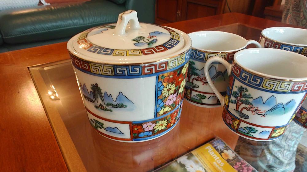 Serviço de chá pintado à mão