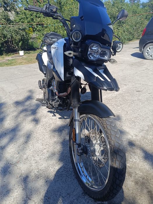 Продам мотоцикл Shineray X-trail 200