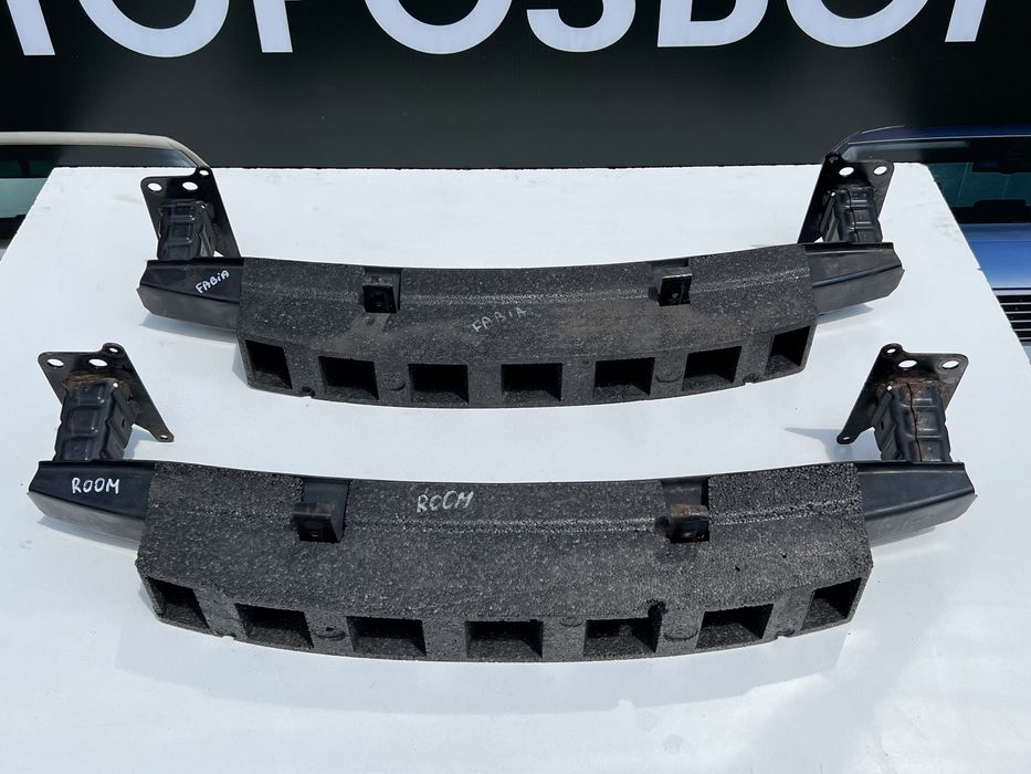 Усилитель бампера Skoda Fabia 2 Roomster підсилювач бампера